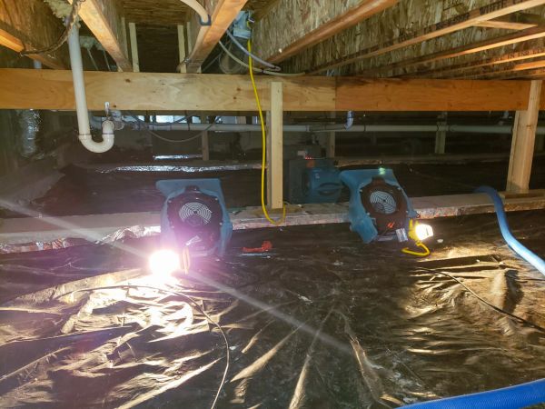 Crawlspace Water Removal in San Clemente